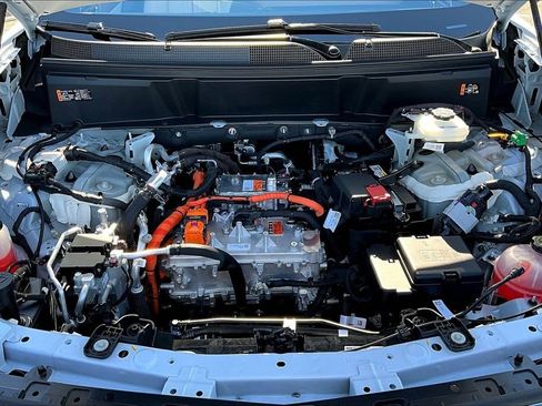 New 2026 Cadillac Vistiq Sport w/ LPO, Floor Liner Package AWD/4WD image 11