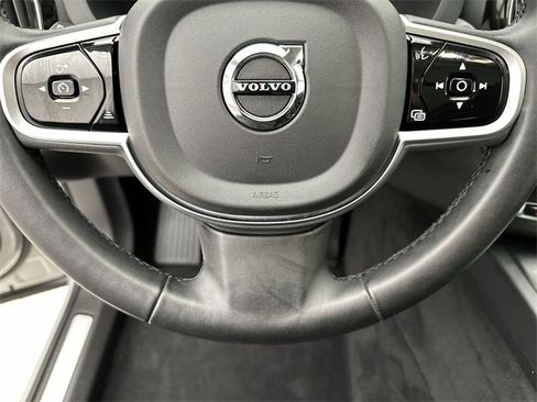 Certified 2025 Volvo XC60 B5 Plus image 14