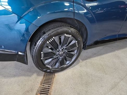 Used 2025 Nissan Murano Platinum image 10