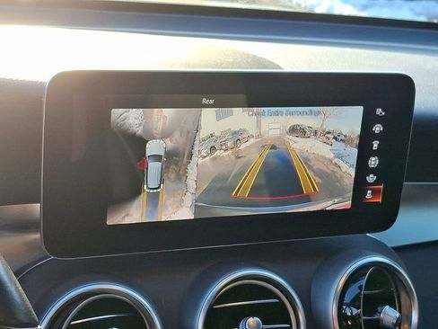 Used 2021 Mercedes-Benz GLC 300 4MATIC image 19