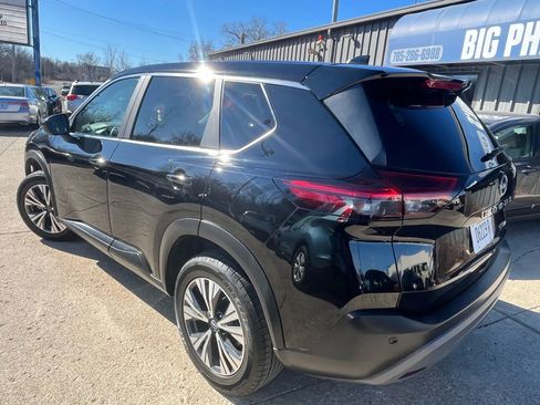 Used 2023 Nissan Rogue SV image 7