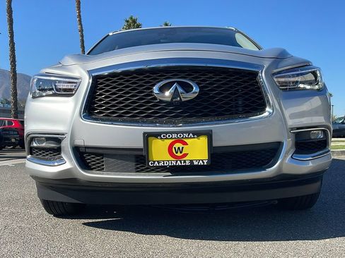 Used 2020 INFINITI QX60 Luxe w/ Essential Package image 4