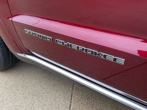 Used 2020 Jeep Grand Cherokee Summit image 9