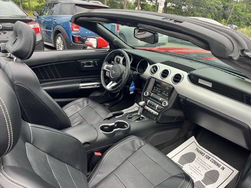 Used 2015 Ford Mustang Premium image 11