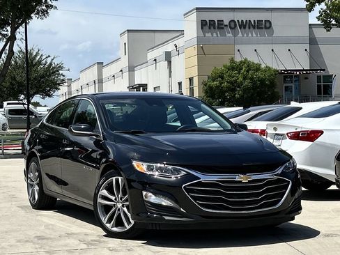 Used 2024 Chevrolet Malibu LT FWD image 2