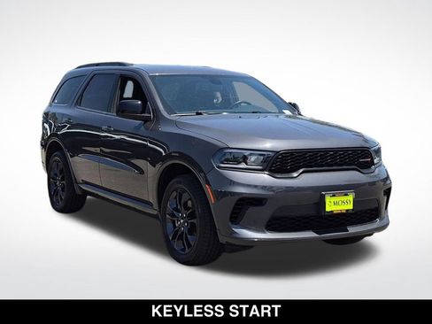 Used 2025 Dodge Durango GT w/ Blacktop Package AWD/4WD image 2