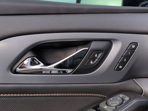 Used 2020 Chevrolet Traverse Premier w/ Redline Edition image 21