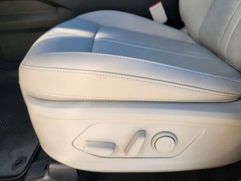 New 2026 Kia Sorento S w/ S Panoramic Sunroof Package image 36