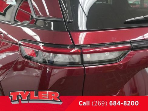 New 2026 Jeep Grand Cherokee Limited image 10