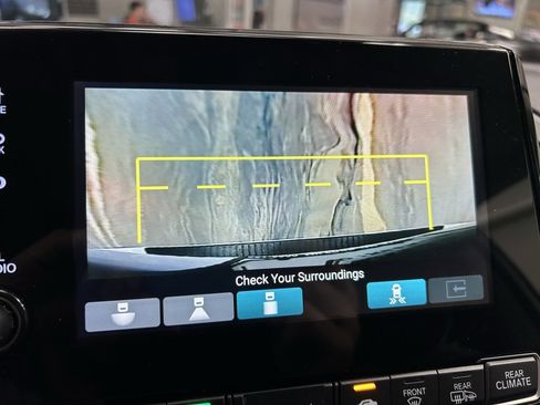 Used 2018 Honda Odyssey Touring image 23