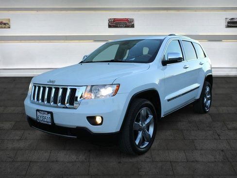 Used 2013 Jeep Grand Cherokee Overland RWD image 3
