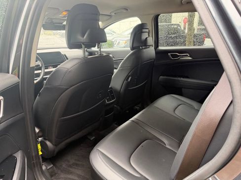 Certified 2025 Kia Sportage EX AWD/4WD image 13