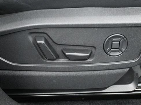 Certified 2025 Audi Q5 Premium w/ Convenience Package image 36