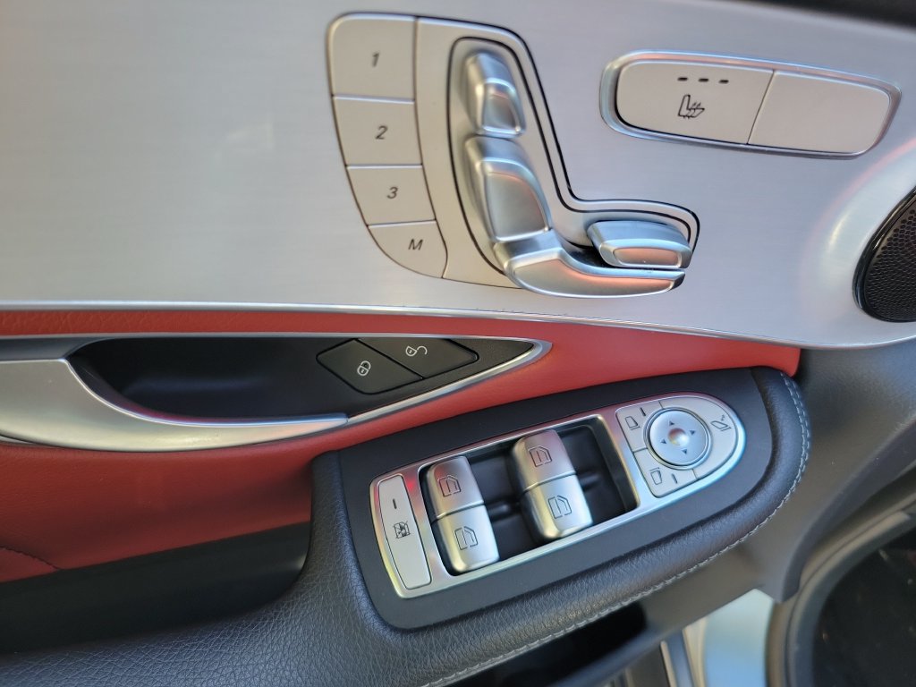 Used 2022 Mercedes-Benz GLC 300 image 23