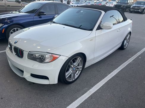 Used 2013 BMW 135i Convertible image 3