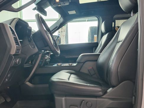 Used 2020 Ford Expedition Max XLT w/ Equipment Group 202A image 20