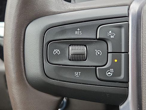 Used 2022 GMC Sierra 1500 SLT w/ SLT Convenience Package image 18