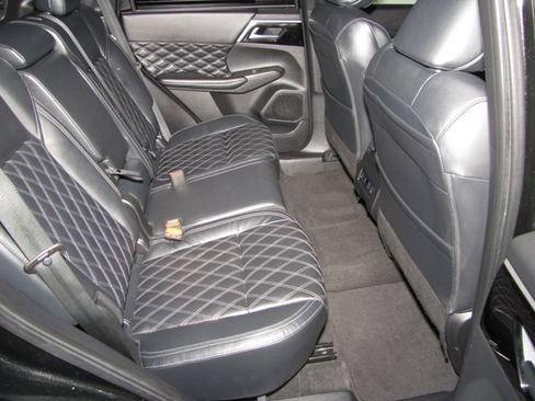 Used 2022 Mitsubishi Outlander SEL AWD/4WD image 17