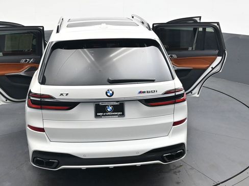 Used 2025 BMW X7 M60i AWD/4WD image 49