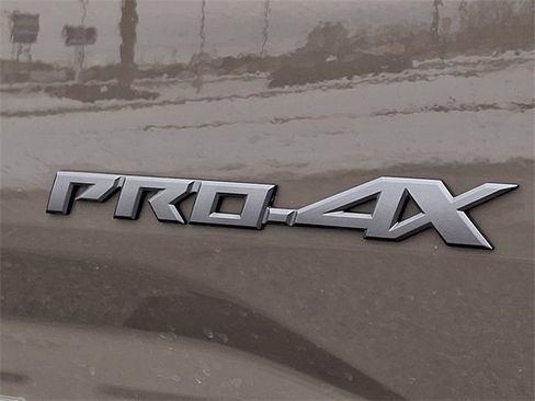 Used 2022 Nissan Frontier PRO-4X w/ Off-Road Protection Package image 30