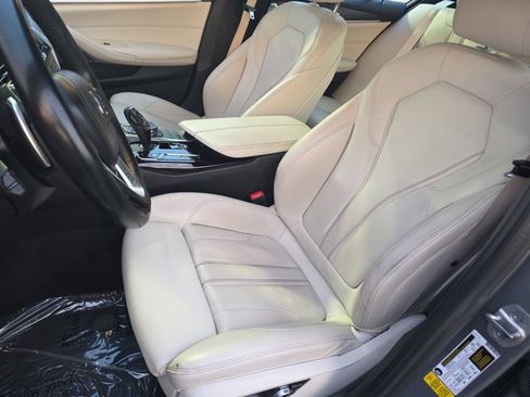 Used 2023 BMW 540i w/ Premium Package RWD image 15