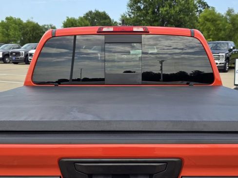 Used 2025 Nissan Frontier PRO-4X AWD/4WD image 9