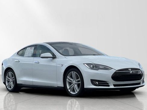 Used 2014 Tesla Model S 60 image 8