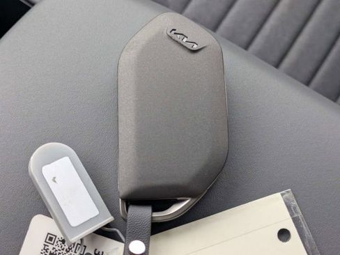 New 2025 Kia K4 EX image 32