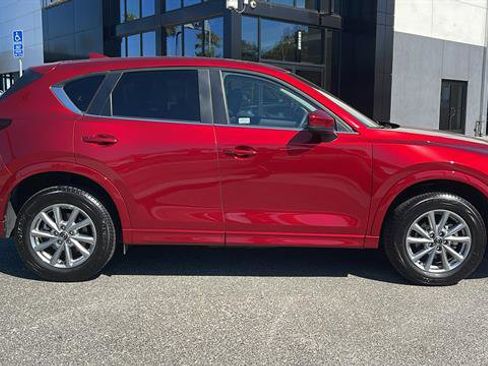 Used 2024 MAZDA CX-5 AWD 2.5 S w/ Preferred Package image 6