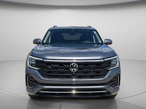 Certified 2025 Volkswagen Atlas SEL Premium R-Line AWD/4WD image 4