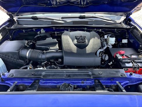 Used 2022 Toyota Tacoma SR5 AWD/4WD image 10