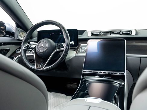 Used 2024 Mercedes-Benz Maybach S 680 4MATIC image 36
