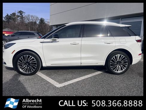 Used 2022 Lincoln Corsair Reserve w/ Equipment Group 201A image 2