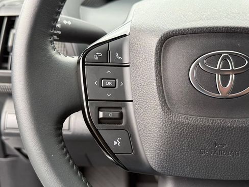 Certified 2025 Toyota bZ4X FWD image 25
