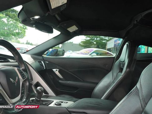 Used 2017 Chevrolet Corvette Stingray Coupe RWD image 21