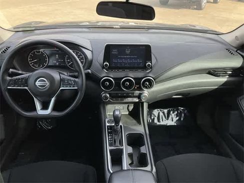 Used 2023 Nissan Sentra SV image 18