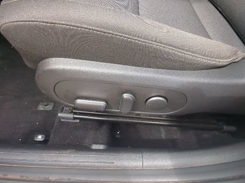 Used 2025 Hyundai Kona SEL FWD image 11