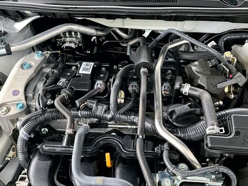 Certified 2025 Nissan Sentra SR image 31