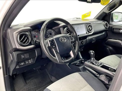 Used 2020 Toyota Tacoma TRD Off-Road image 14