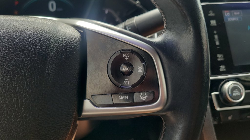 Used 2018 Honda Civic Touring image 21