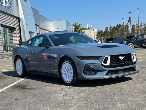 New 2026 Ford Mustang GT Premium w/ GT Performance Package RWD image 29