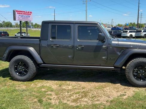 Used 2024 Jeep Gladiator Sport AWD/4WD image 8