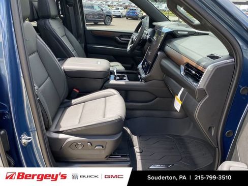 New 2026 GMC Yukon Denali w/ Denali Reserve Package AWD/4WD image 30