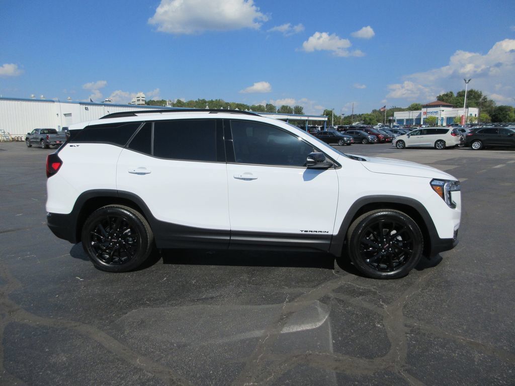 Certified 2024 GMC Terrain SLT w/ Elevation Edition AWD/4WD image 5