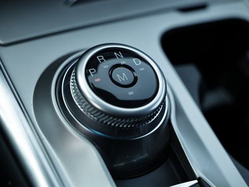 Used 2020 Ford Explorer Platinum w/ Premium Technology Package image 39