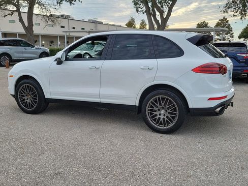 Used 2018 Porsche Cayenne Platinum Edition image 13