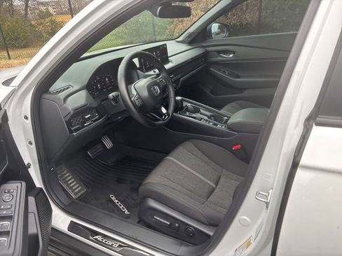 Used 2025 Honda Accord Sport image 14