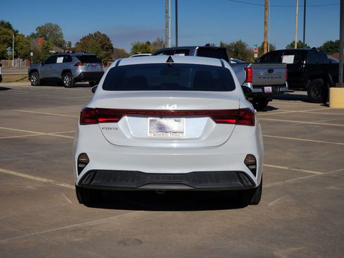 Used 2023 Kia Forte LXS w/ LXS Technology Package image 8