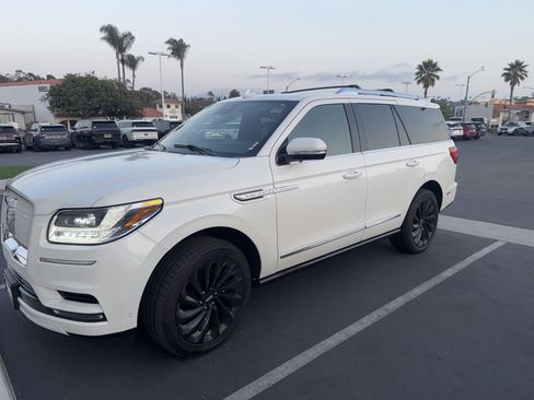 Used 2020 Lincoln Navigator Reserve w/ Equipment Group 208A Reserve AWD/4WD image 17