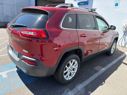 Used 2014 Jeep Cherokee Latitude w/ Comfort/Convenience Group AWD/4WD image 3